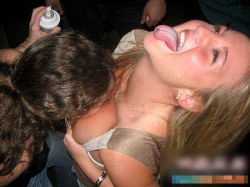 ���ľ���Ů��̻��¶�鶷��ͼ��(��ͼ)